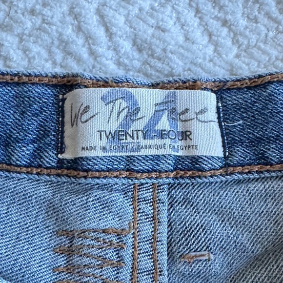 NWT We The Free Ripped Blue Jean Shorts Size 24 - Picture 3 of 9
